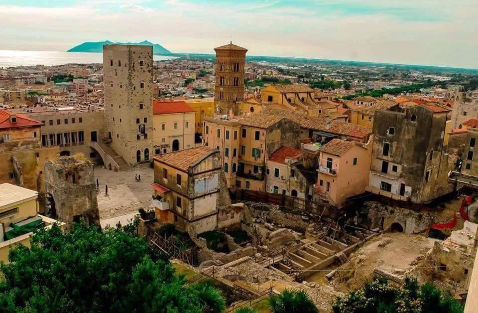 Appartamento Casa Vitelli - Centro Storico A Due Passi Da Tutto Terracina Esterno foto